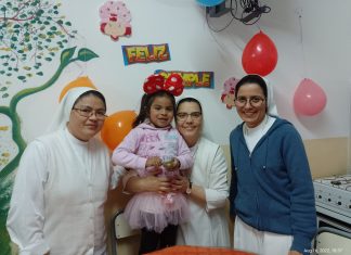 Hermanas Salesias «siendo todo en todos en la Caridad»