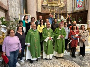 Familiares de Monseñor Angelelli al término de la Misa