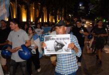 La Rioja volvió a marchar por la vida con gran participación y muchos jóvenes