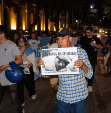 La Rioja volvió a marchar por la vida con gran participación y muchos jóvenes
