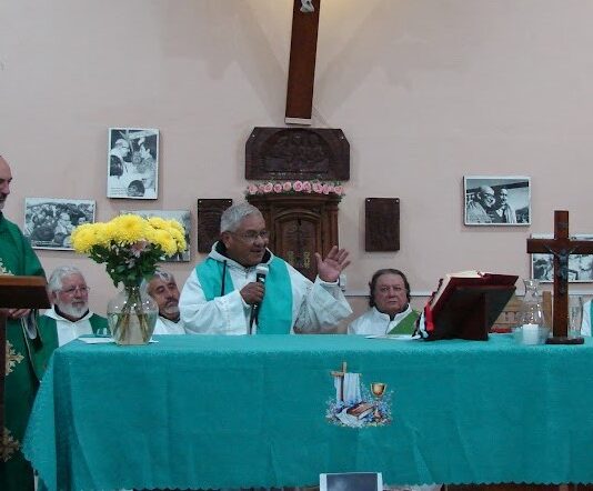 Con gratitud y esperanza Milagro despidió al P. Rubén y recibió al P. Gustavo