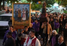 Cuatro vidas que cambiaron el mundo: la procesión que transformó el centro riojano