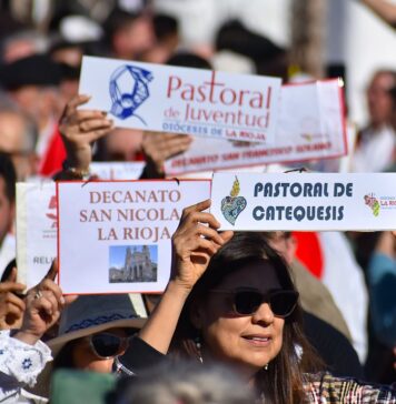 Contar al mundo una tierra de fe: la mirada de quienes comunicaron la celebración por Angelelli y los beatos