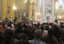 “La santidad se vive en la vida cotidiana”: emotiva misa en la Catedral a 50 años del martirio de Angelelli