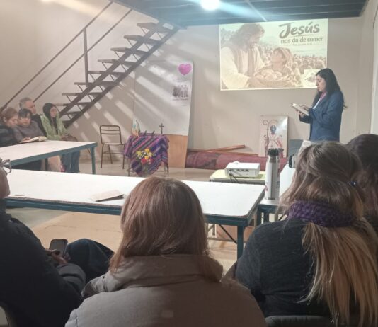 “En casa partimos el pan”: La Animación Bíblica acompaña el caminar de la catequesis familiar